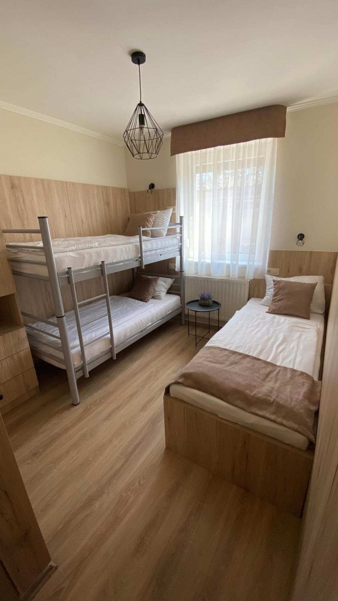 Levendula Vendeghaz Hotel Győr Exterior foto